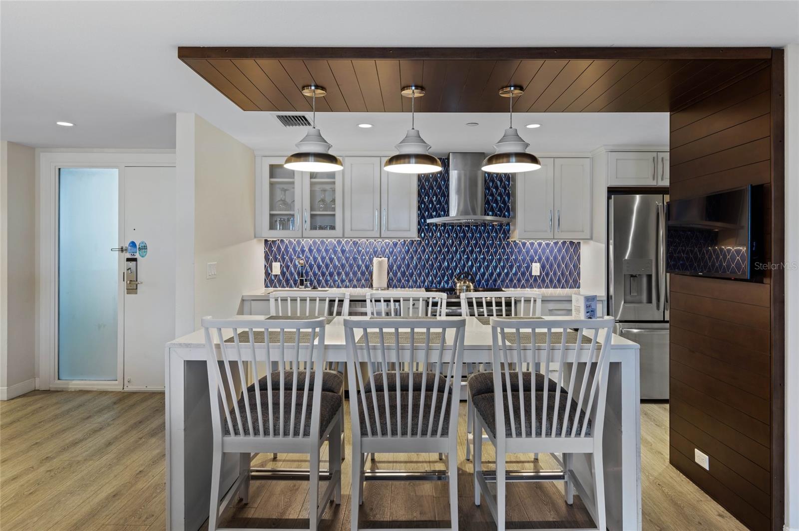 INN ON THE BEACH PH I - Residential