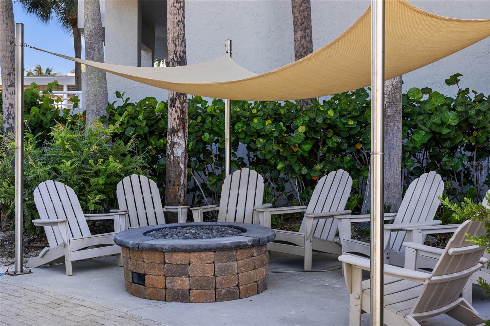 INN ON THE BEACH PH I - Residential