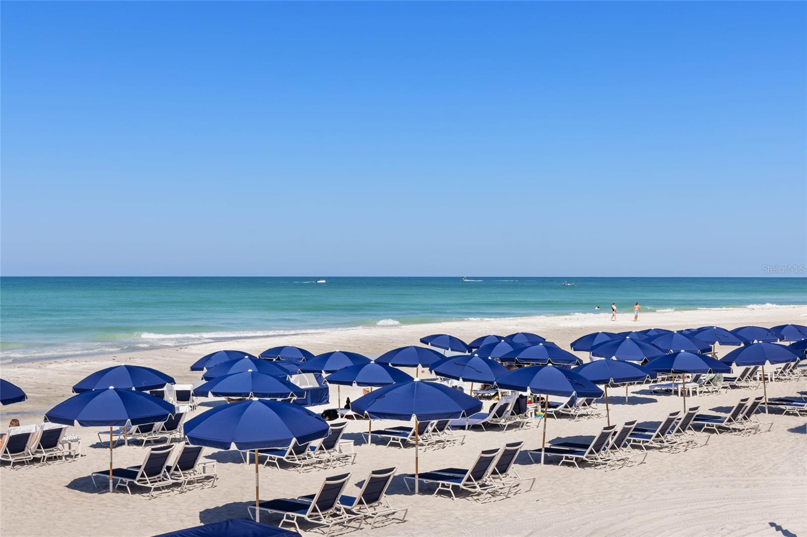 INN ON THE BEACH PH I - Residential