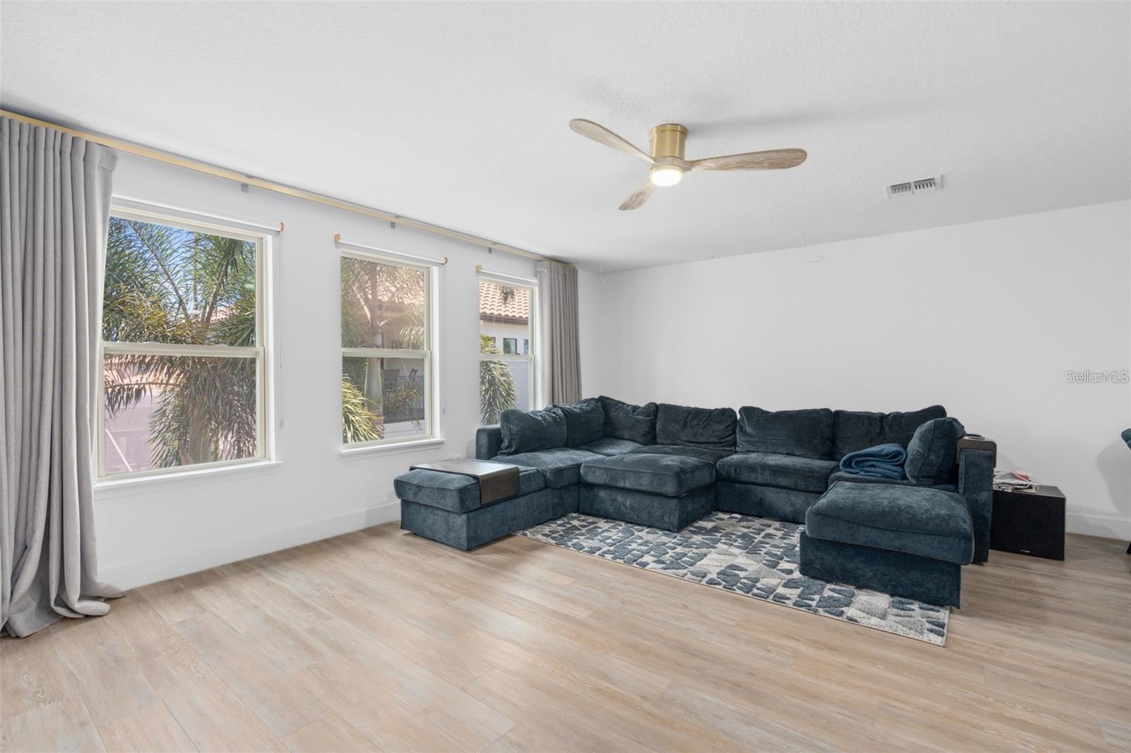 HOLDEN COVE - Residential