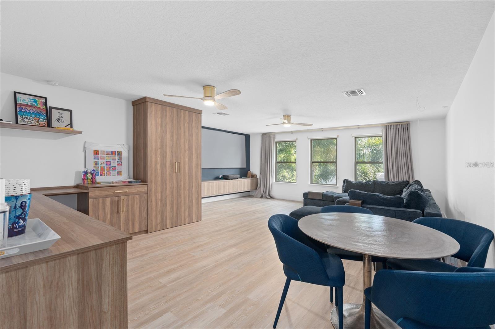 HOLDEN COVE - Residential