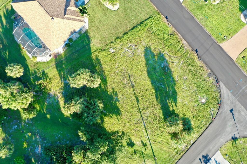 Photo of 2 Sportsman Way, Rotonda West, FL 33947 (MLS # C7516306)
