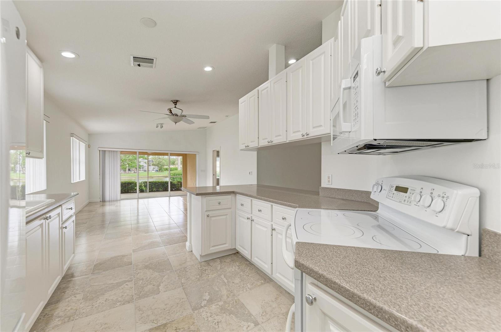 ISLANDWALK/WEST VLGS PH 1A - Residential