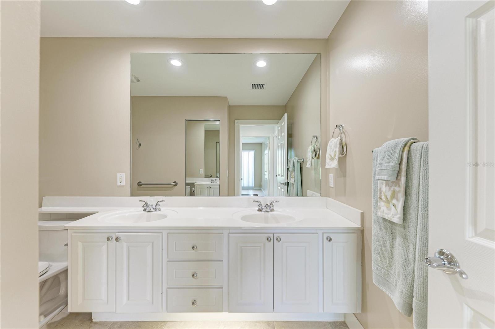 ISLANDWALK/WEST VLGS PH 1A - Residential