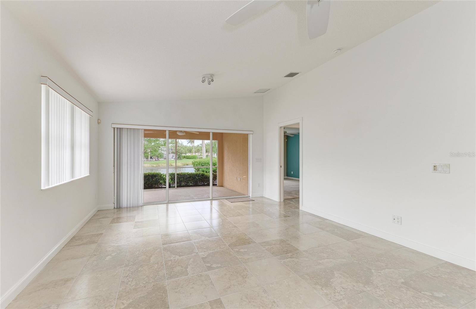 ISLANDWALK/WEST VLGS PH 1A - Residential