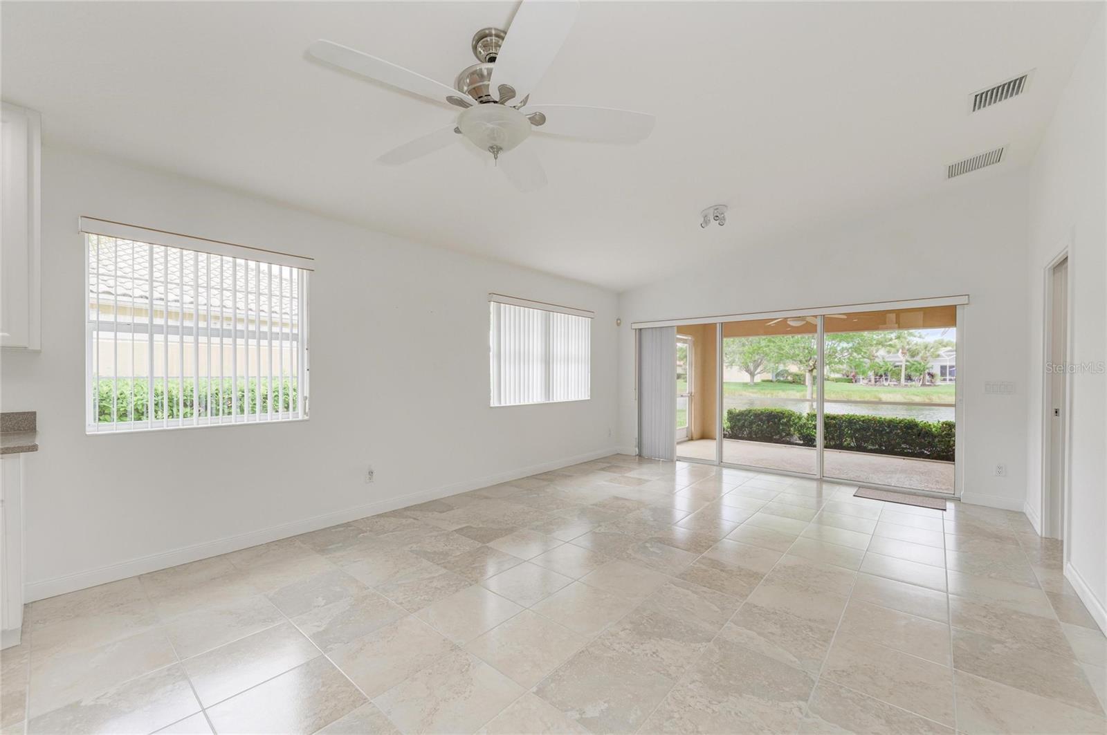 ISLANDWALK/WEST VLGS PH 1A - Residential