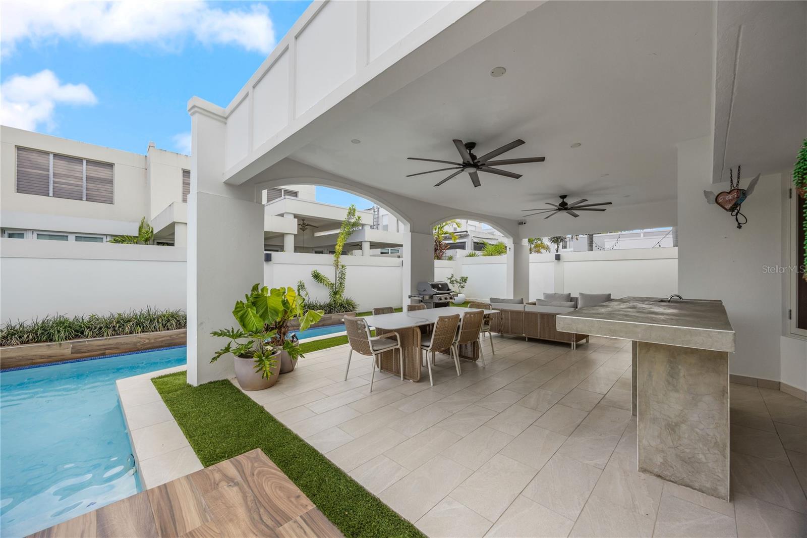 ESTANCIAS REALES - Residential