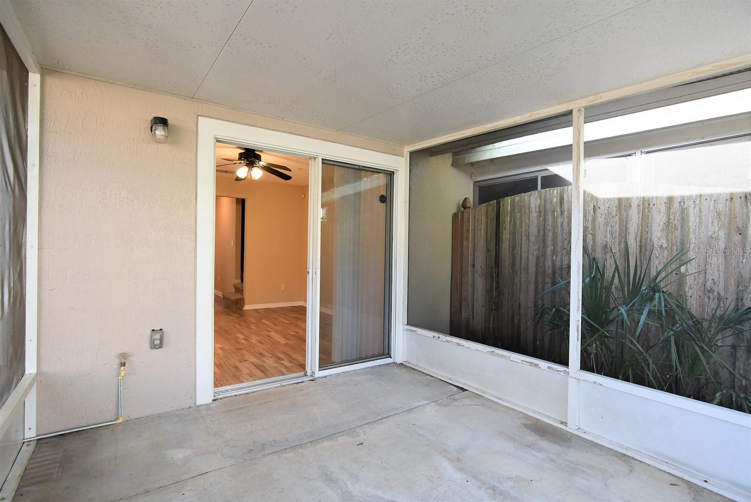 WESTSIDE TWNHMS-PH 05 A B & C - Residential Lease