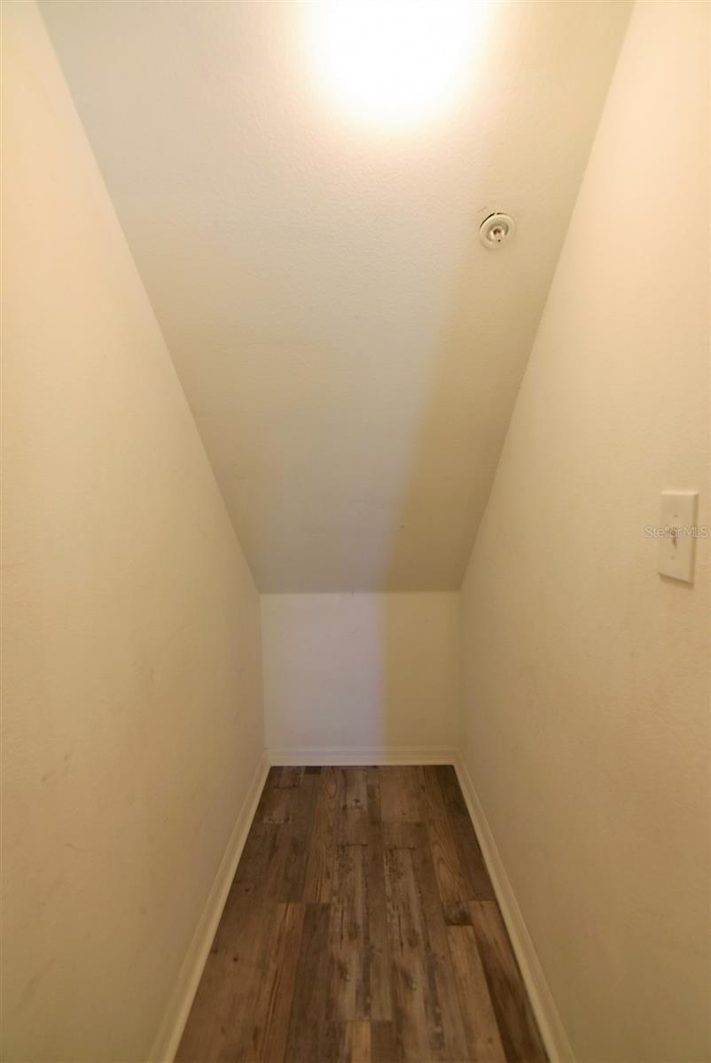WESTSIDE TWNHMS-PH 05 A B & C - Residential Lease