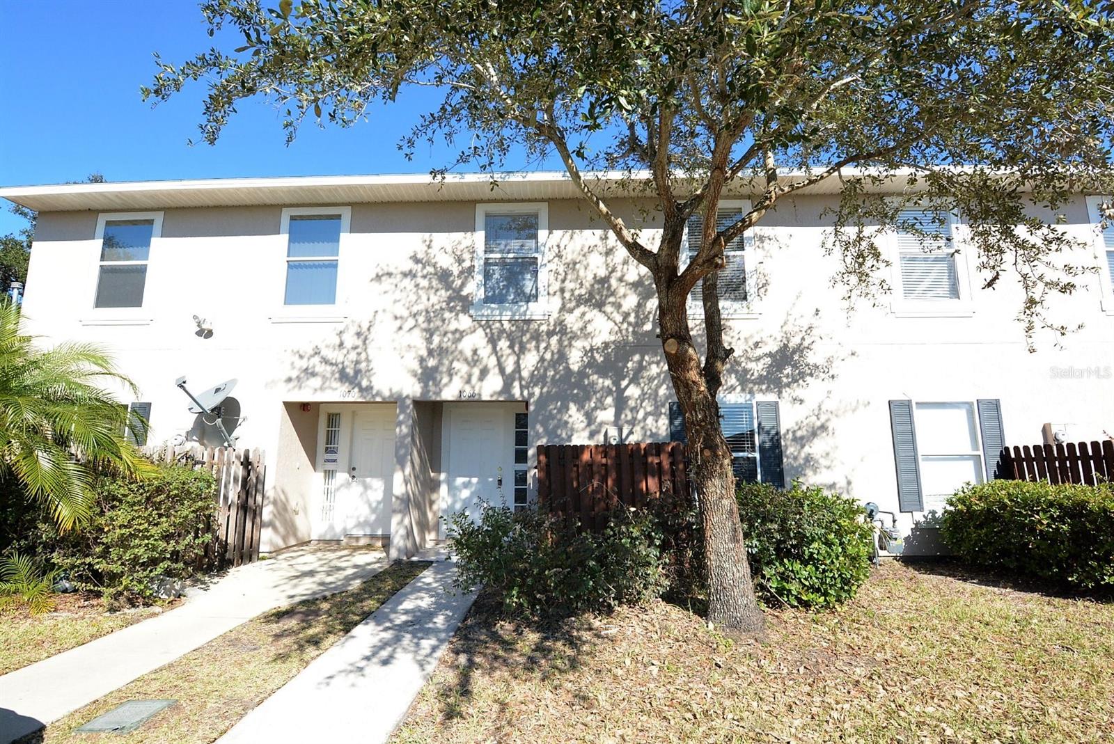 WESTSIDE TWNHMS-PH 05 A B & C - Residential Lease