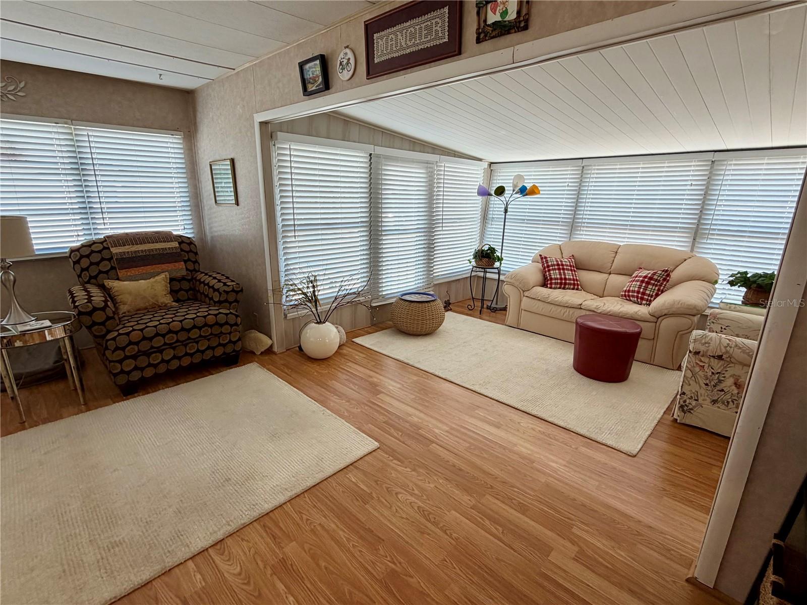 SUNSET PALMS UNREC - Residential