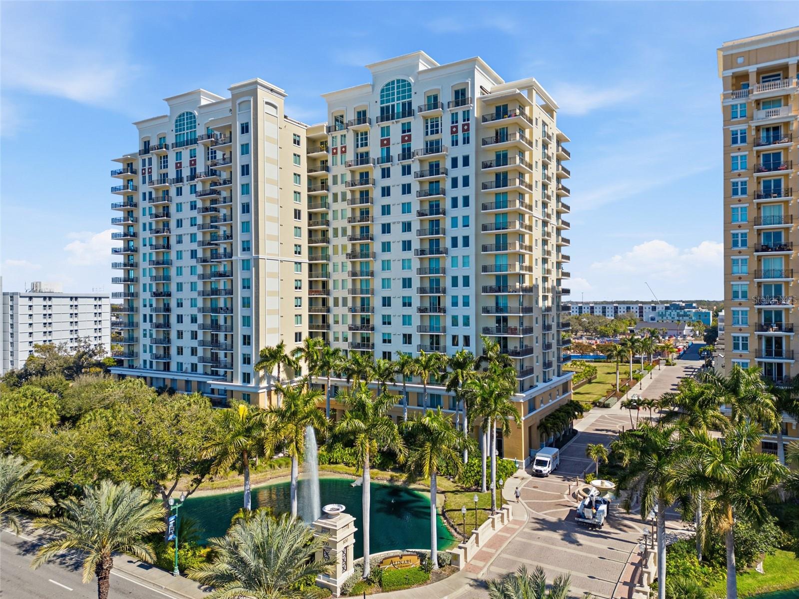 800 N TAMIAMI TRAIL 1203