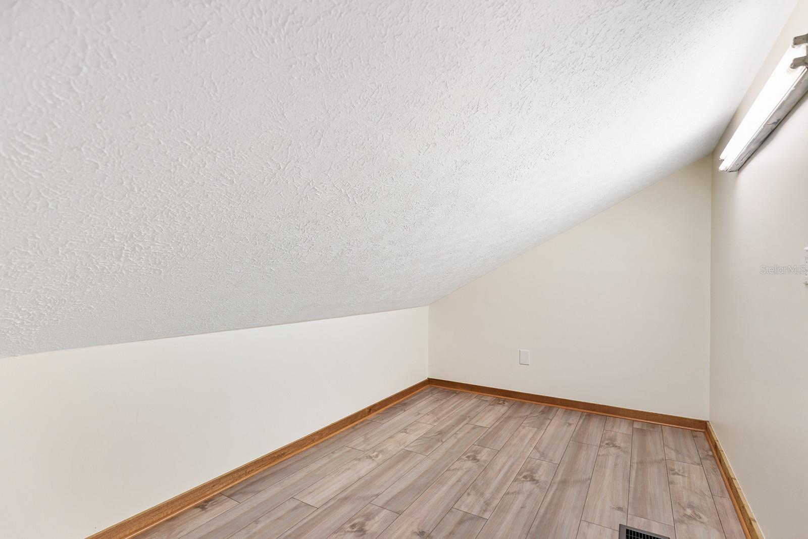 CHELSEA WOODS - Residential