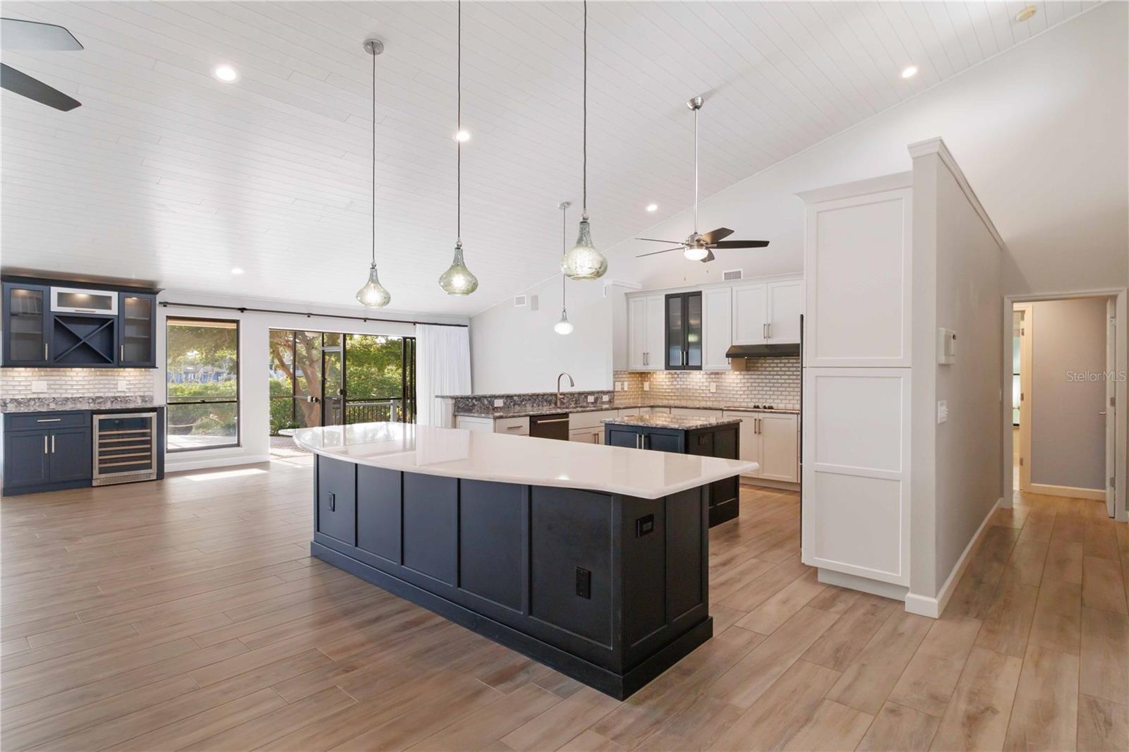 BAY ISLES - Residential