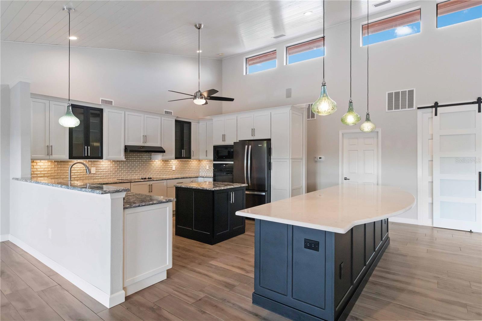 BAY ISLES - Residential