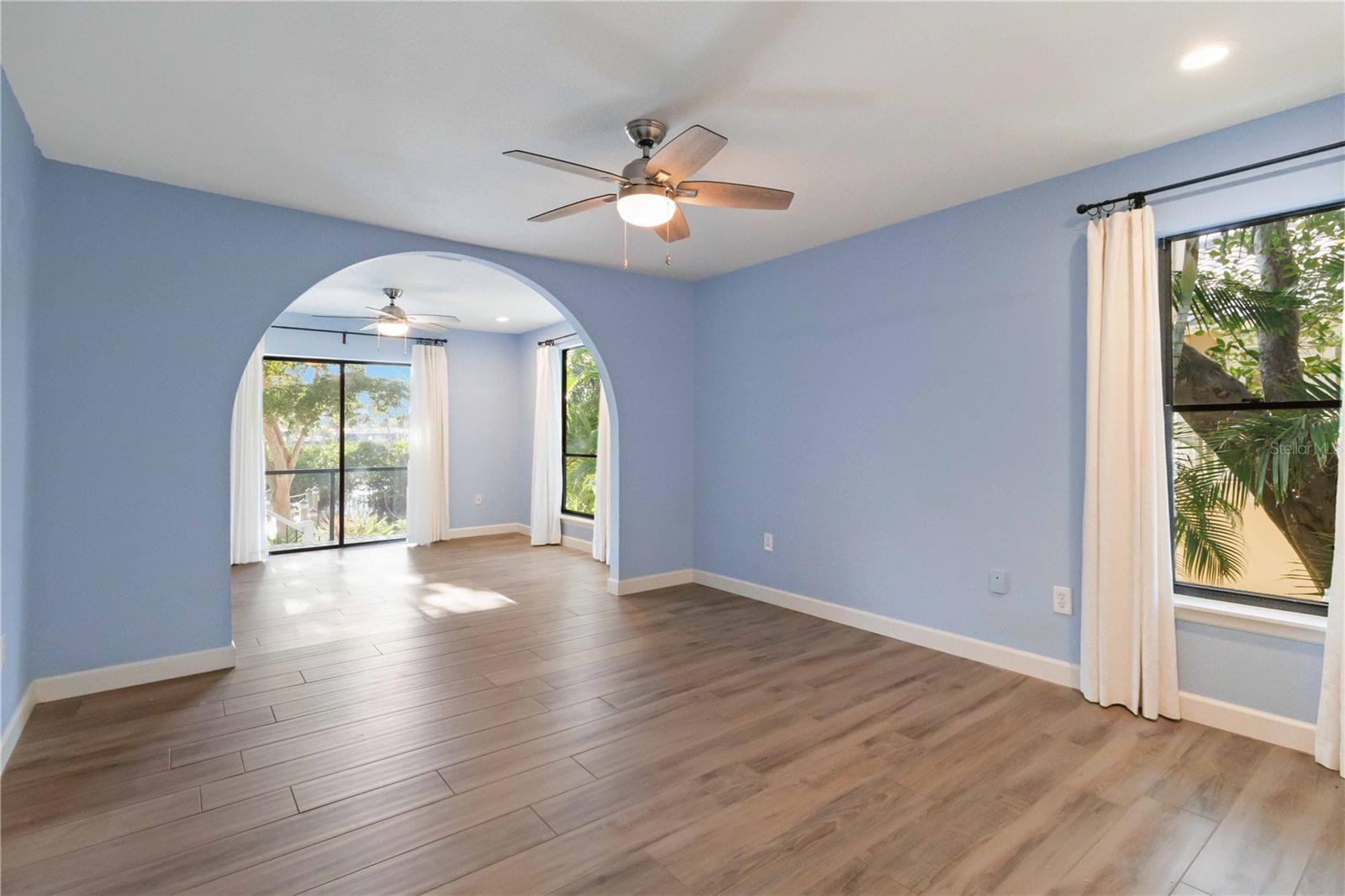 BAY ISLES - Residential