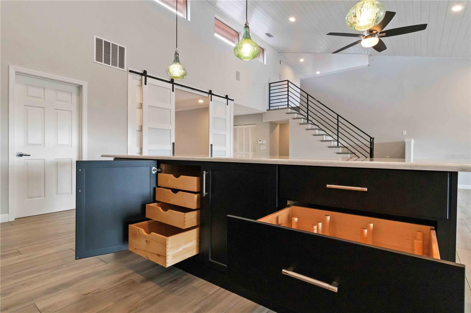 BAY ISLES - Residential