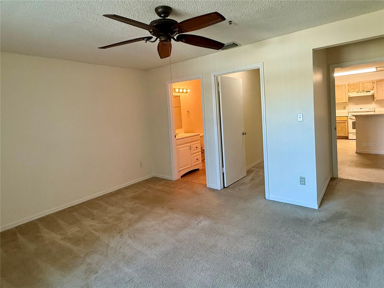 VINTAGE GRAND - Residential