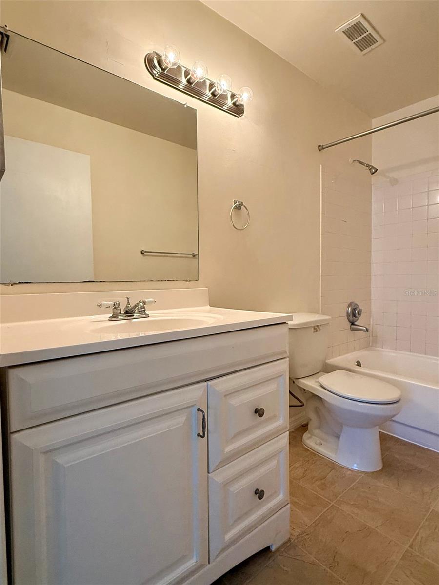 VINTAGE GRAND - Residential