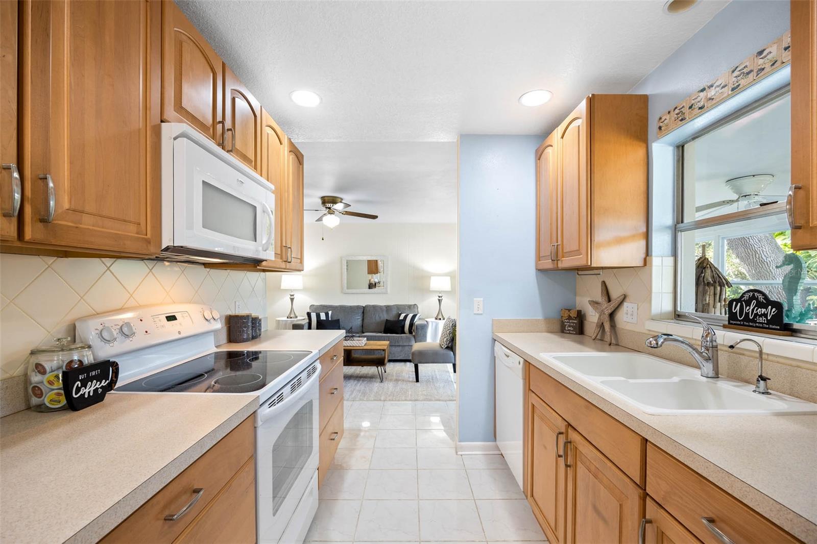 FAIRWAY ESTATES 9TH ADD - Residential