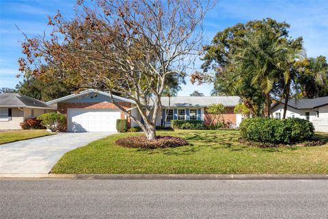Photo of 2346 Sarazen Dr, Dunedin, FL 34698 (MLS # TB8467921)