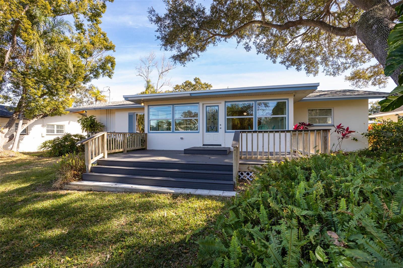 FAIRWAY ESTATES 9TH ADD - Residential