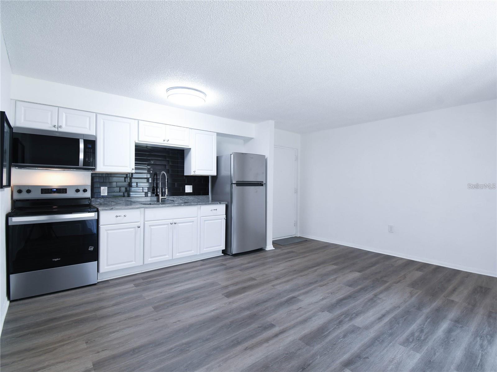 WOODSIDE VILLAGE CONDO - Residential