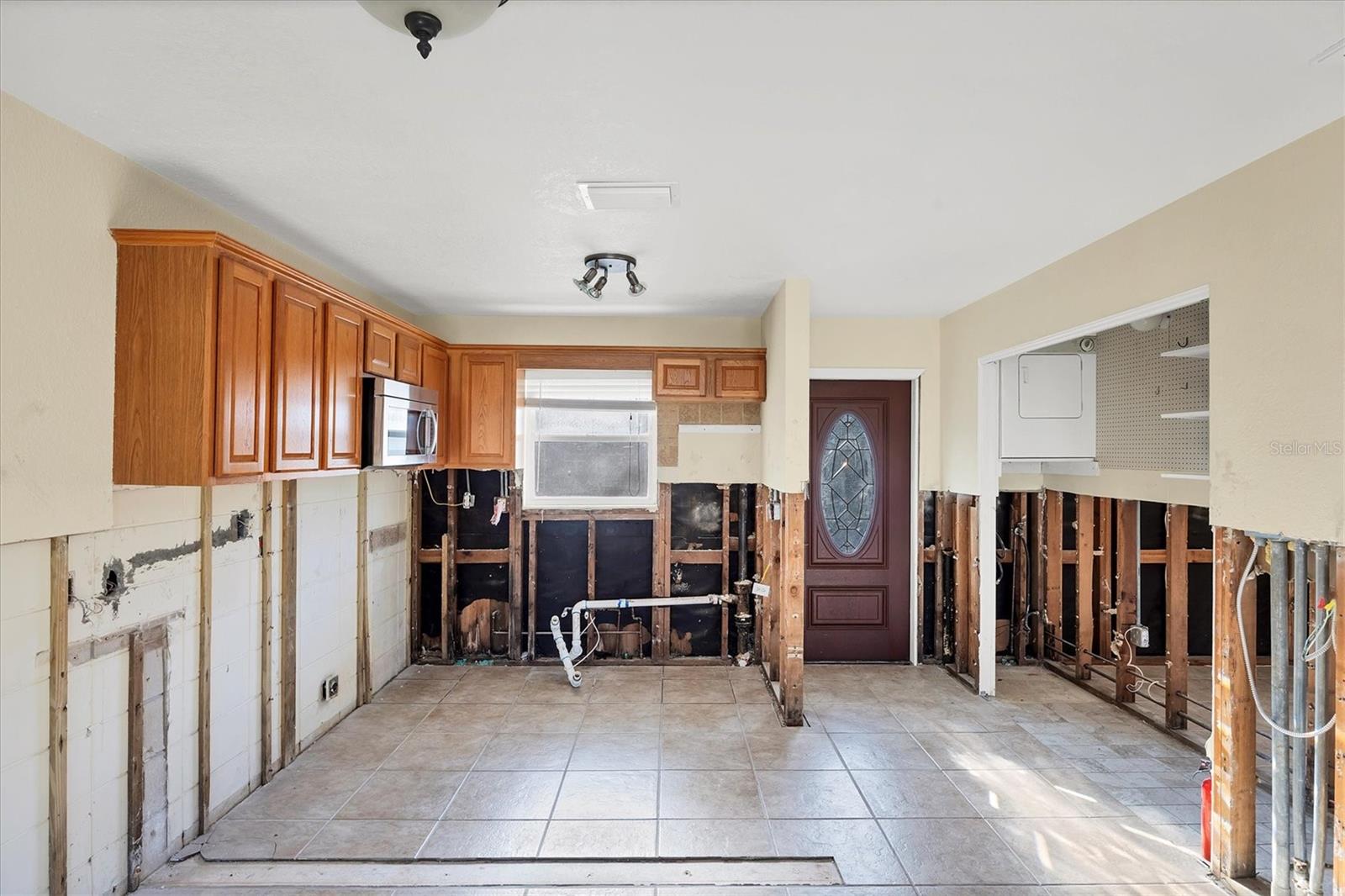 SAINT JUDES APTS - Residential