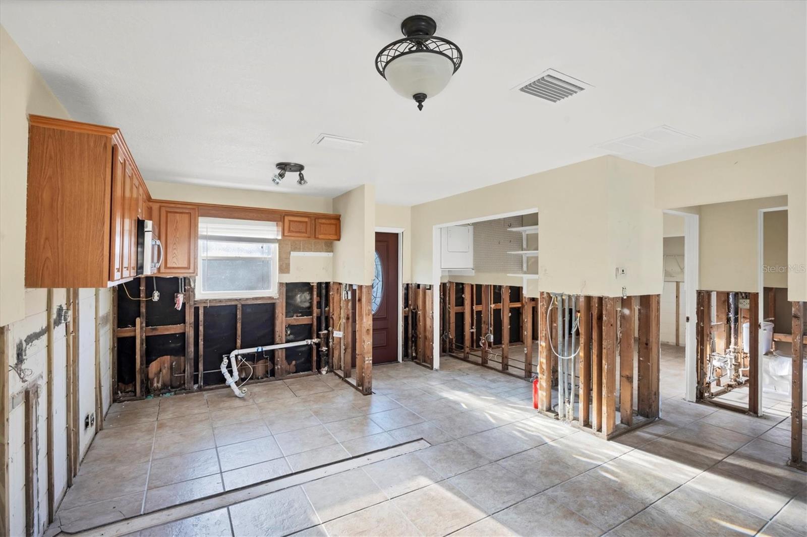 SAINT JUDES APTS - Residential