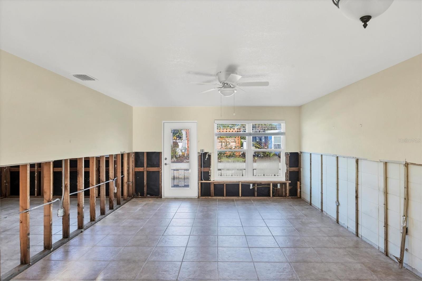 SAINT JUDES APTS - Residential