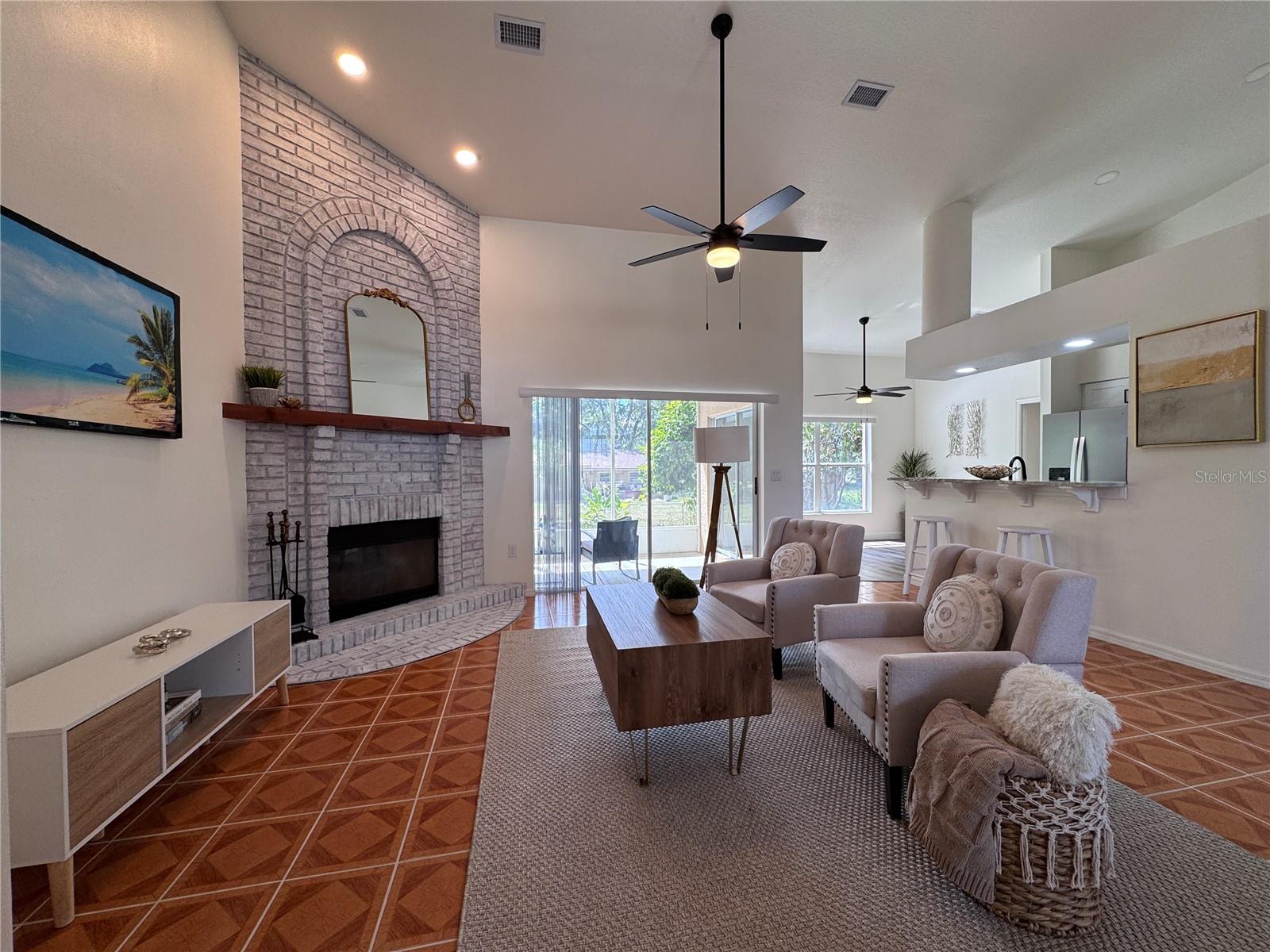 2752 CYPRESS DRIVE