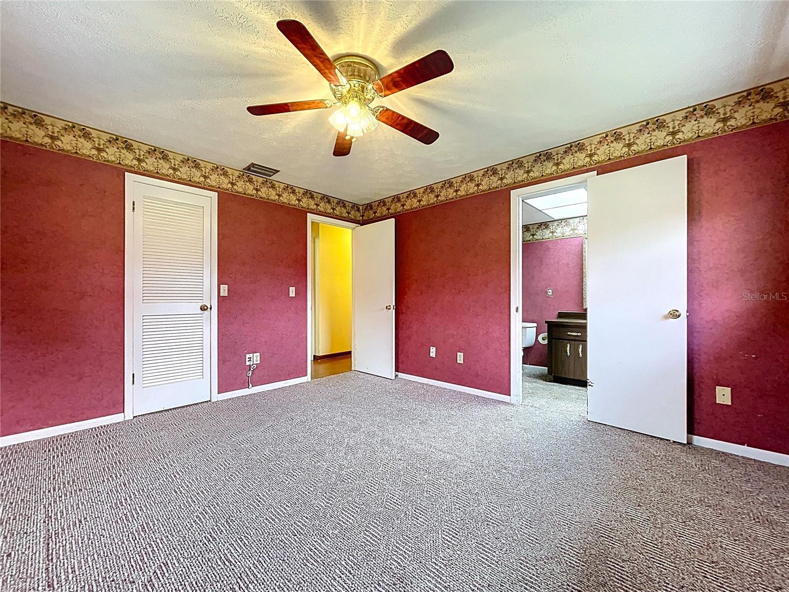 HOLLOWTREE - Residential