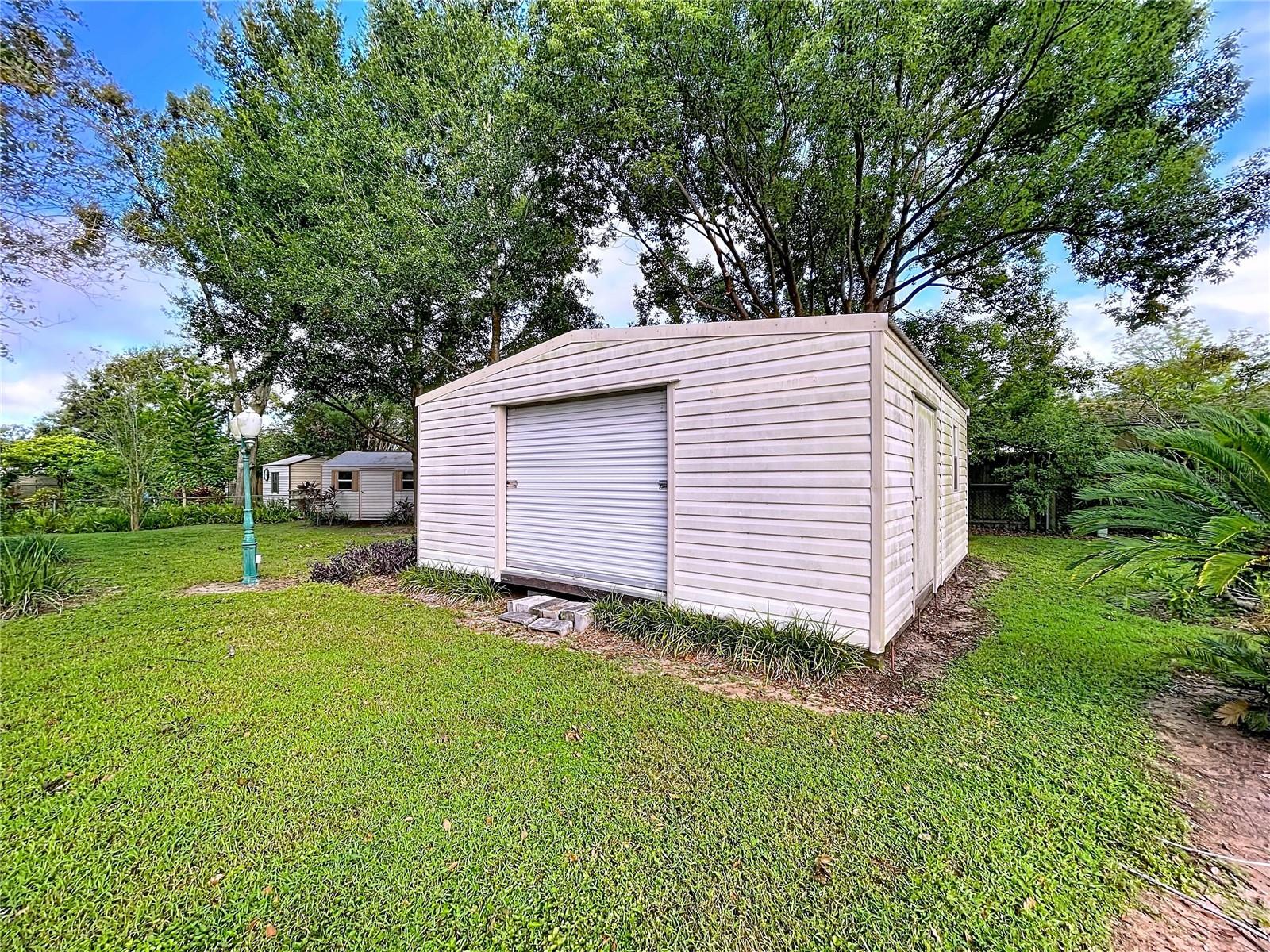 HOLLOWTREE - Residential