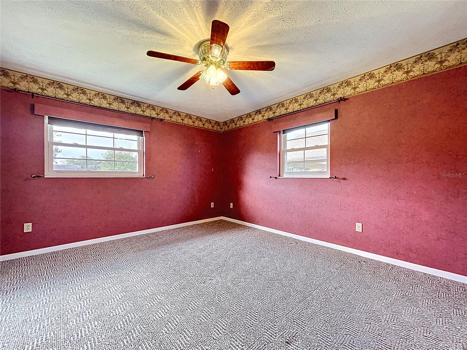 HOLLOWTREE - Residential