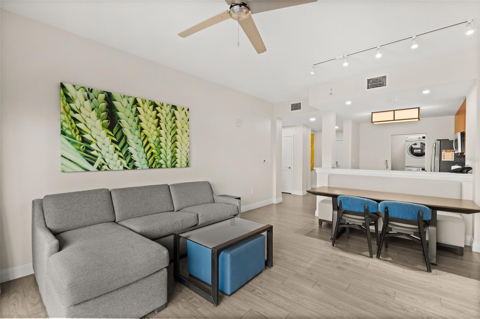 GROVE RESIDENCE & SPA HOTEL CONDO II - Residential