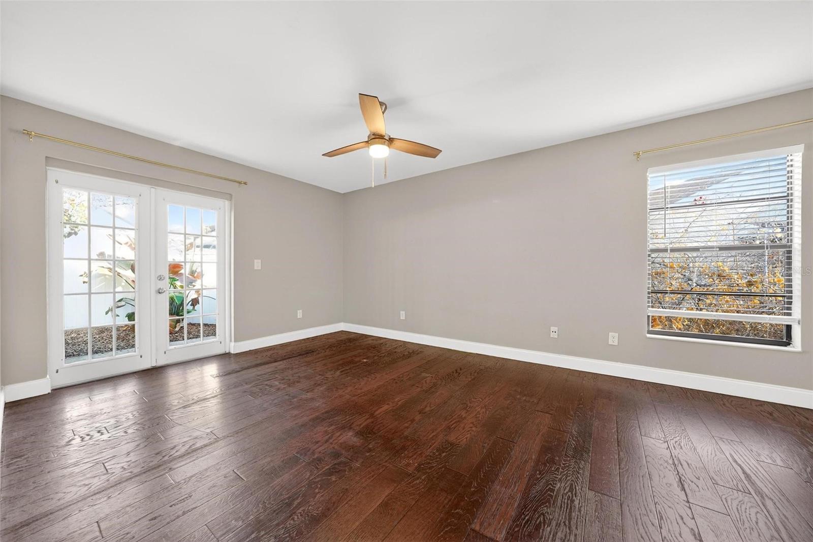 WEDGEWOOD TENNIS VILLAS - Residential