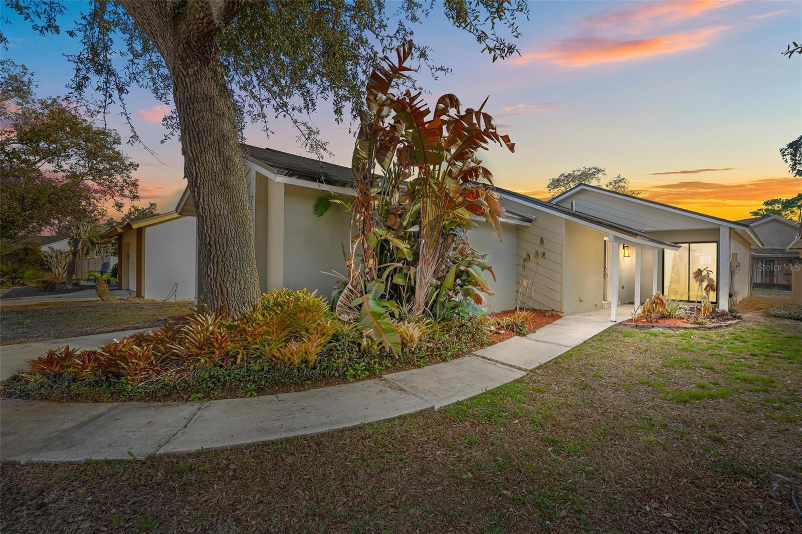 WEDGEWOOD TENNIS VILLAS - Residential