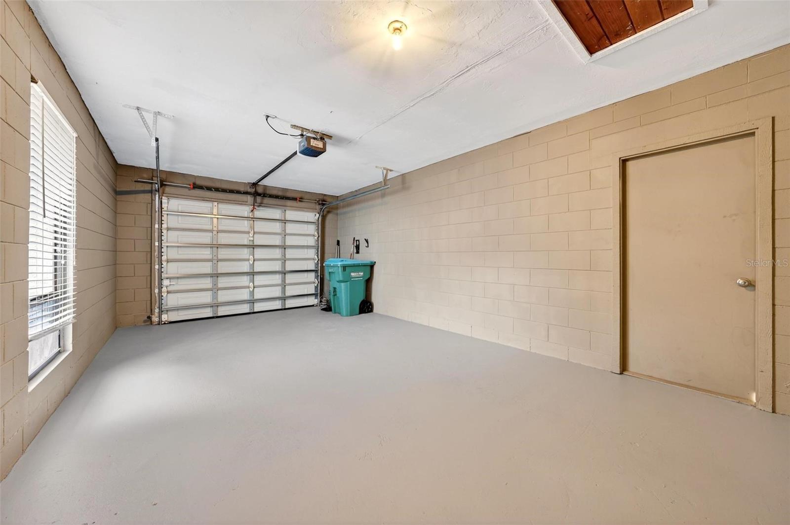 WEDGEWOOD TENNIS VILLAS - Residential