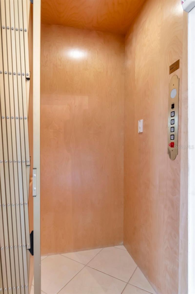 HAMMOCKS AT RIVIERA DUNES - Residential