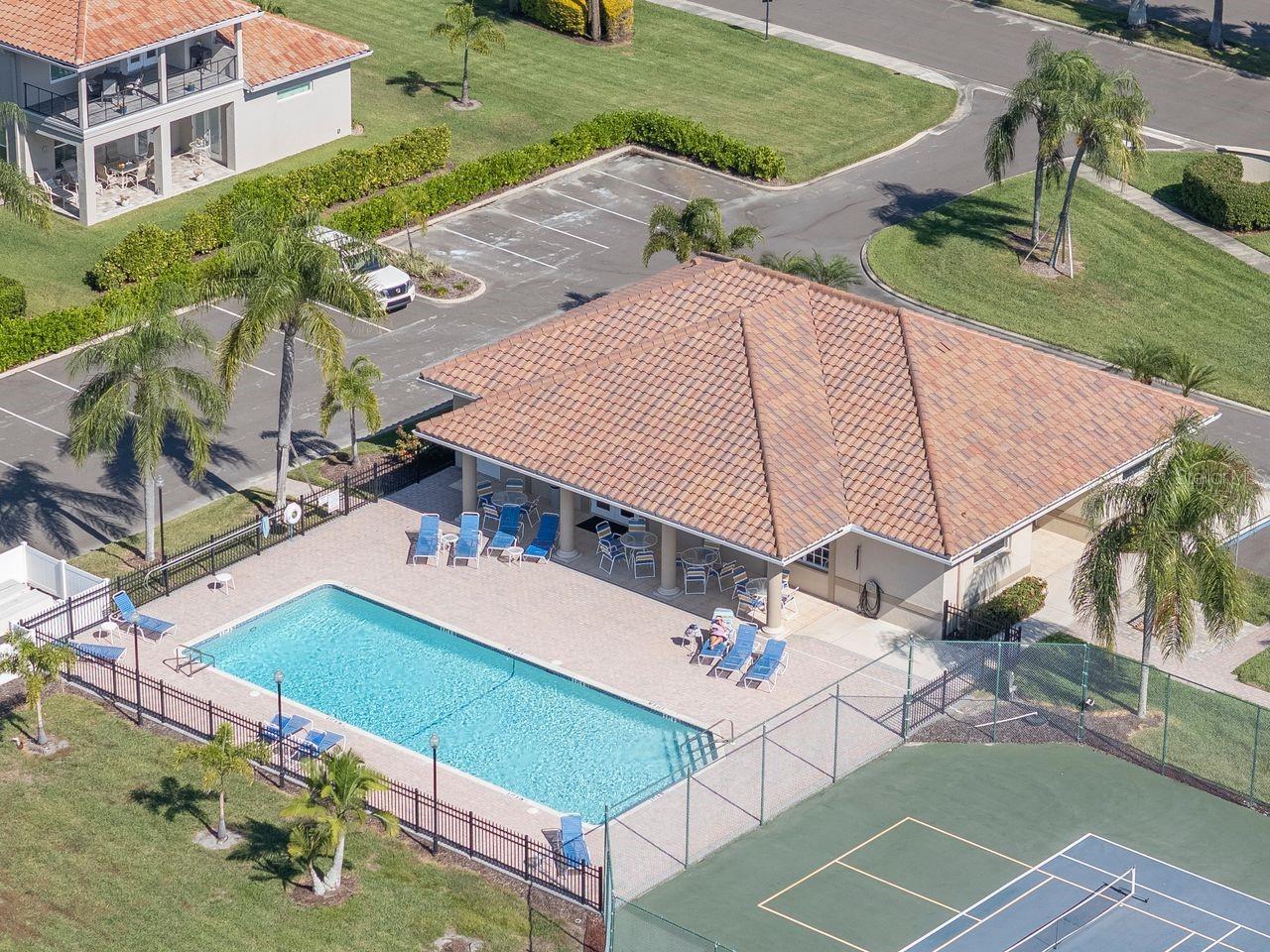 HAMMOCKS AT RIVIERA DUNES - Residential