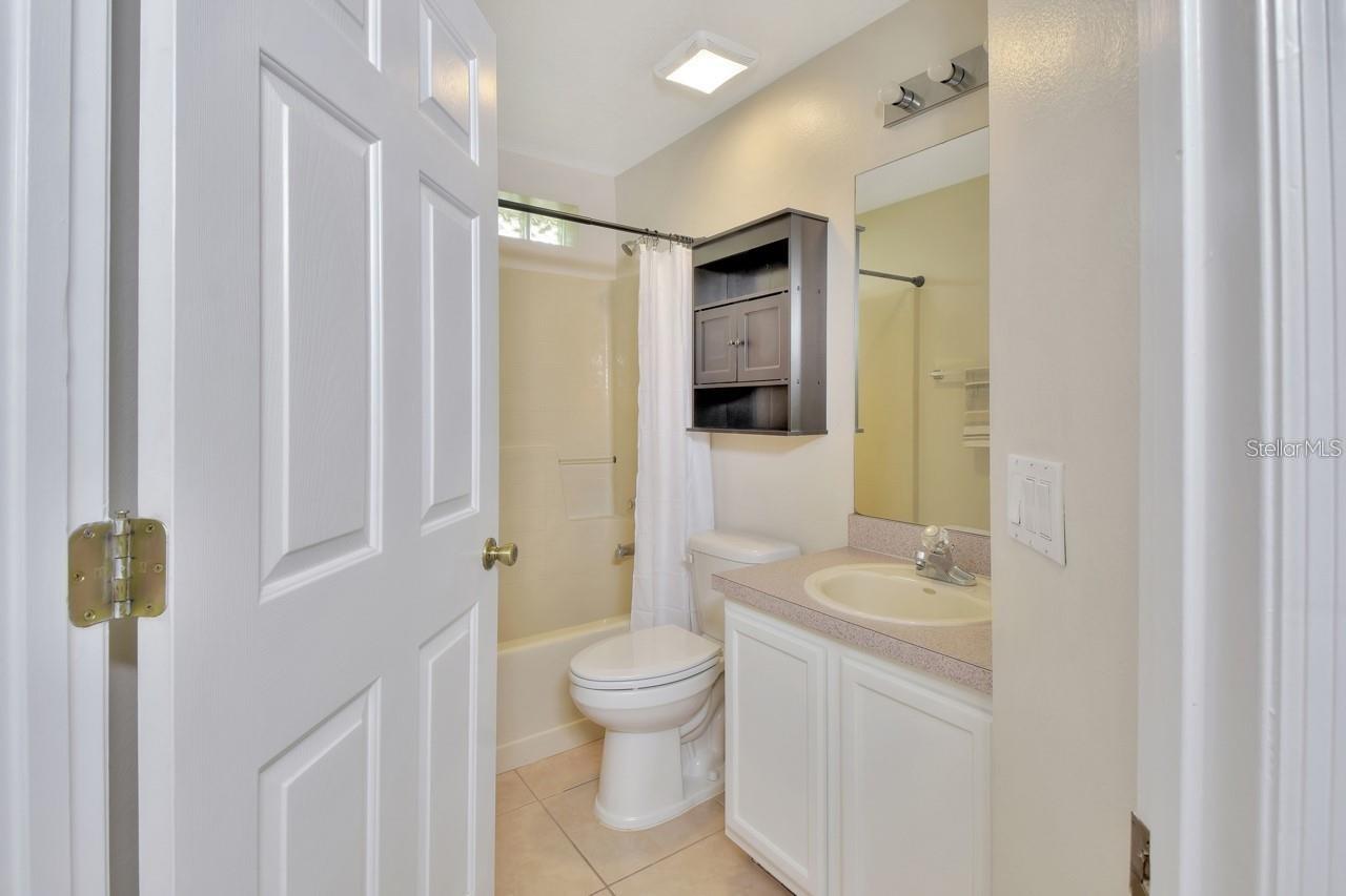 WATERFORD LAKES UNIT 02 - Residential Lease