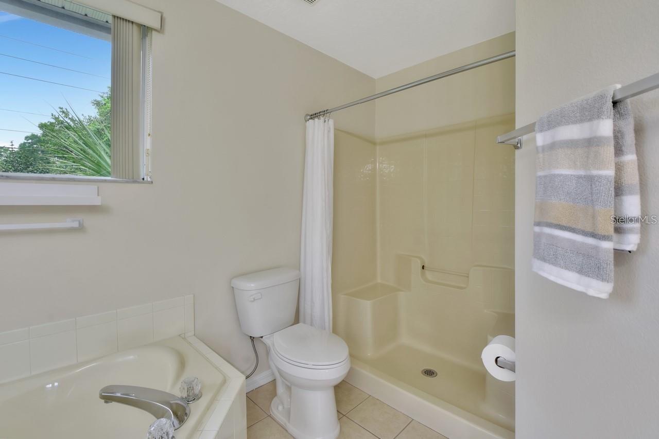 WATERFORD LAKES UNIT 02 - Residential Lease