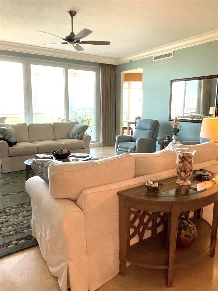 ORCHID BEACH CLUB - Residential