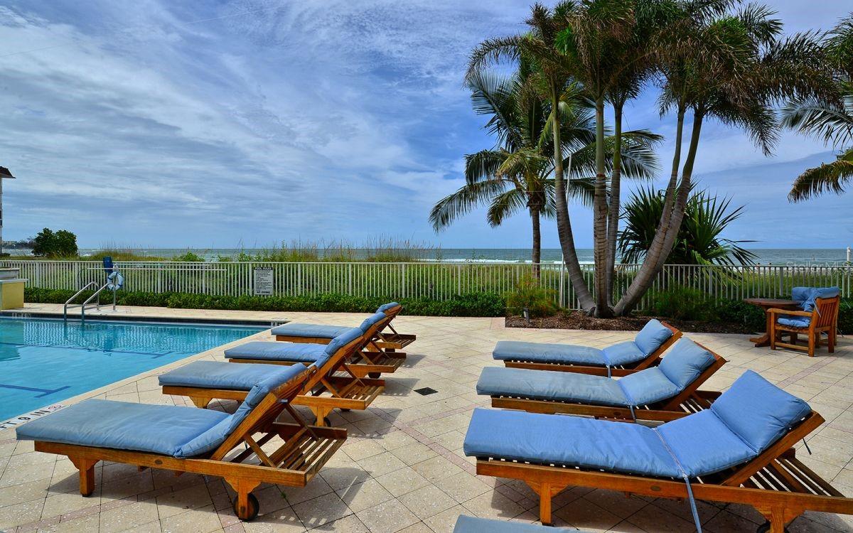 ORCHID BEACH CLUB - Residential