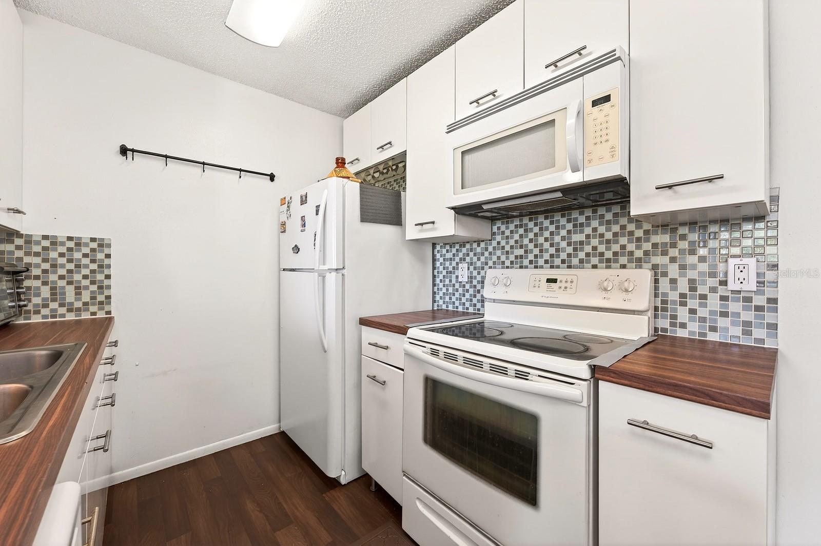 REGENCY PARK AT LAKE MARY A CONDO - Residential