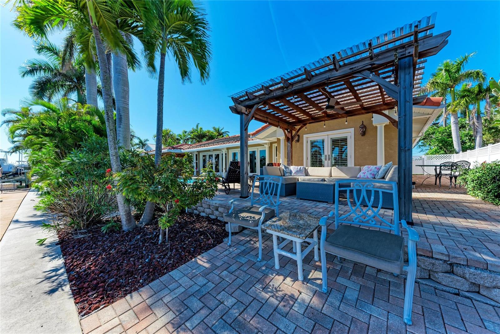 KEY ROYALE 17TH ADD - Residential