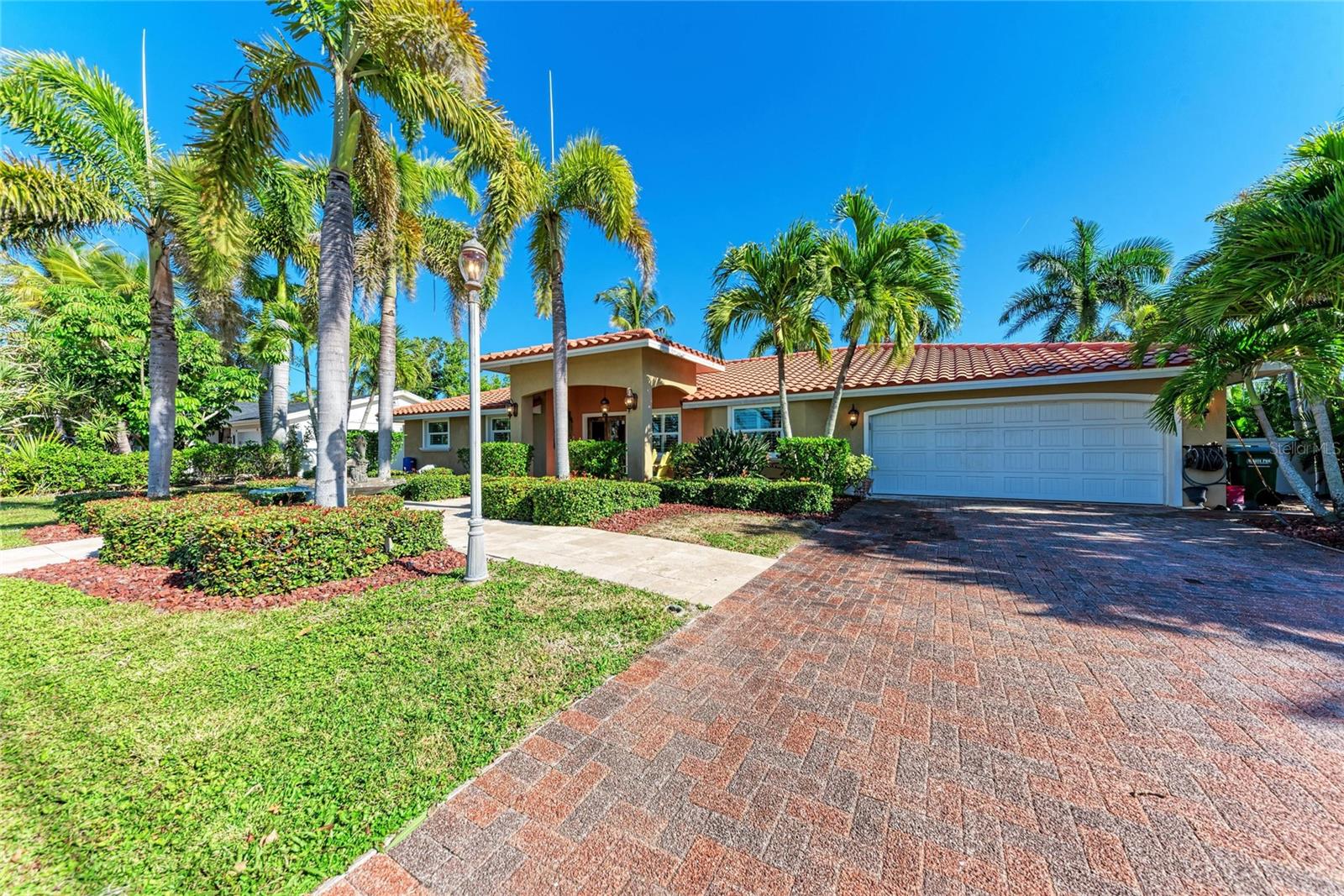 KEY ROYALE 17TH ADD - Residential