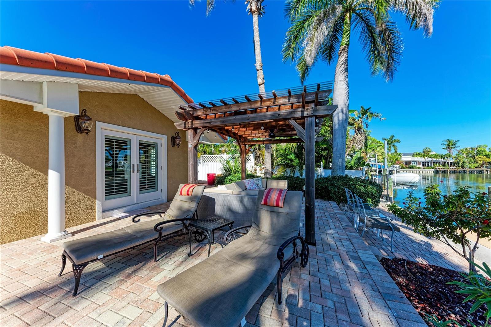 KEY ROYALE 17TH ADD - Residential