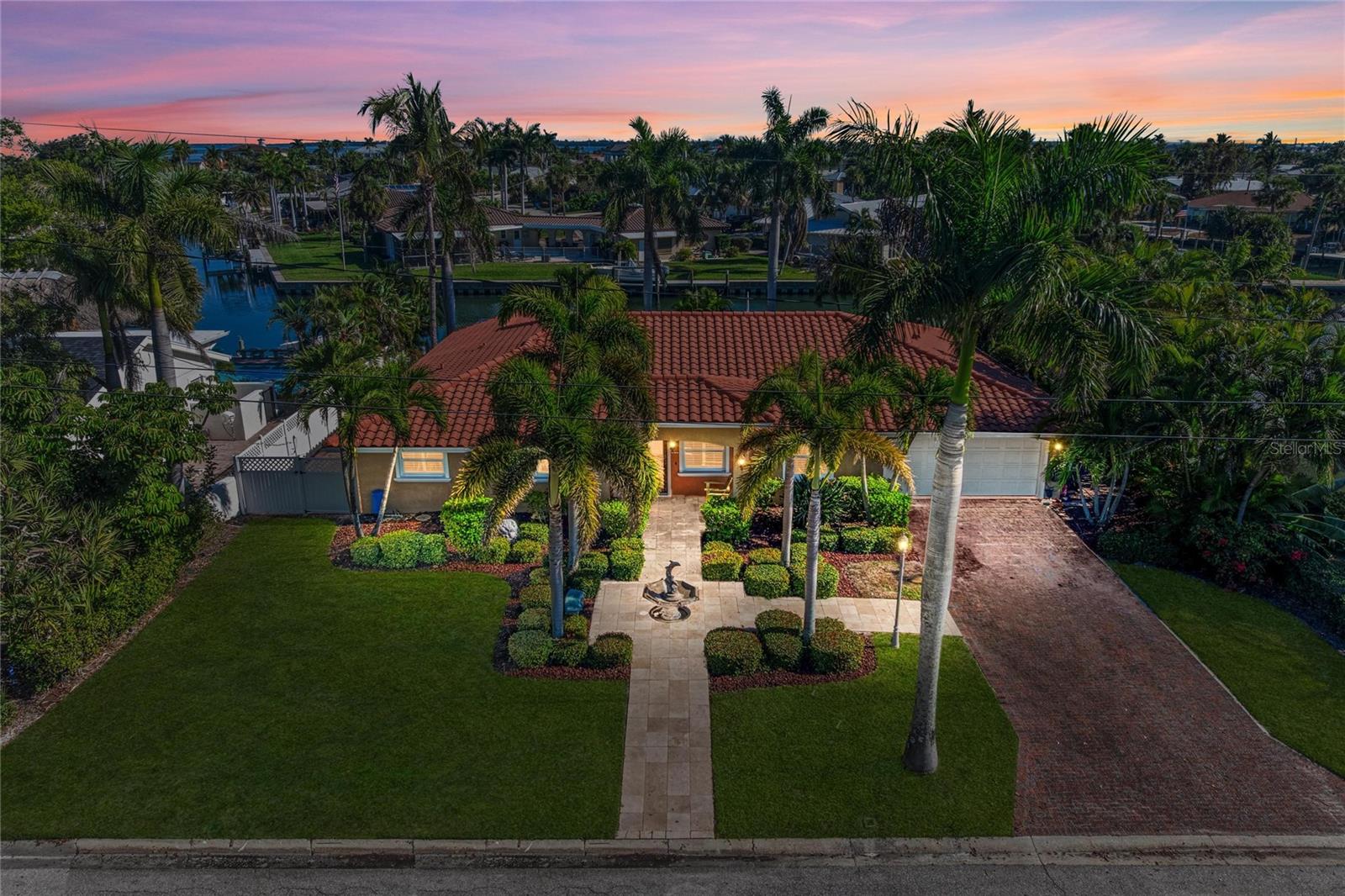 KEY ROYALE 17TH ADD - Residential