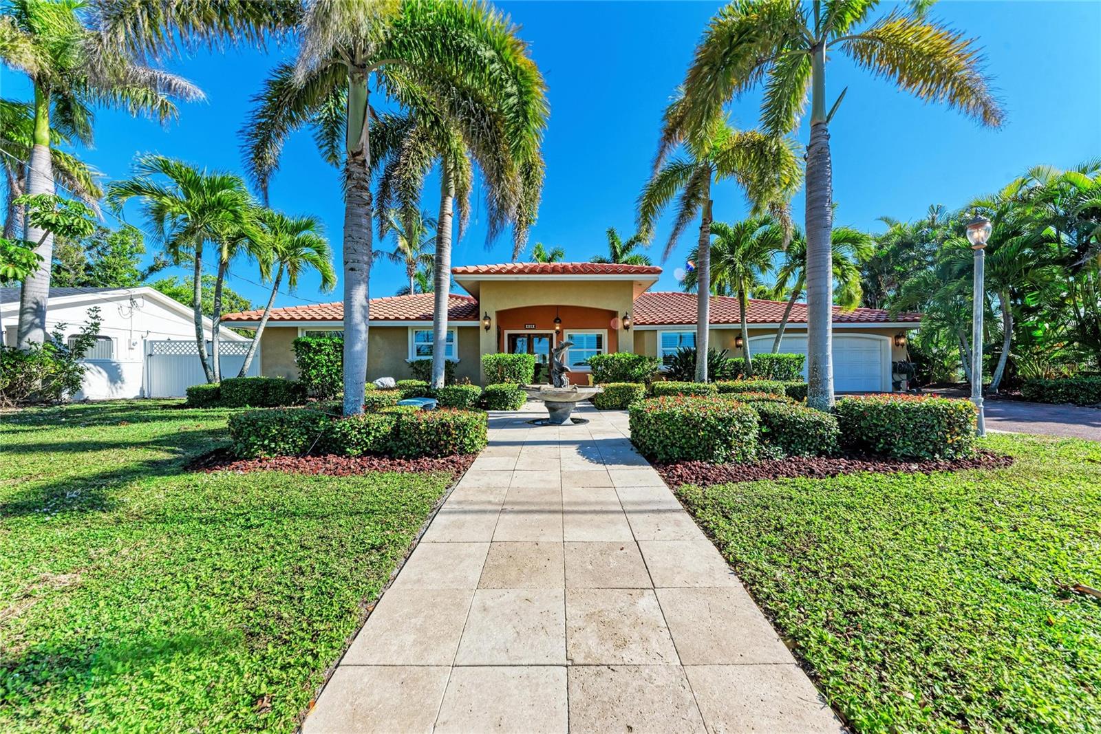 KEY ROYALE 17TH ADD - Residential